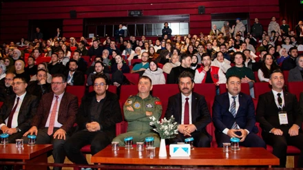 SOLOTÜRK, İKAF’25’te öğrenci ve mezunlarla buluştu